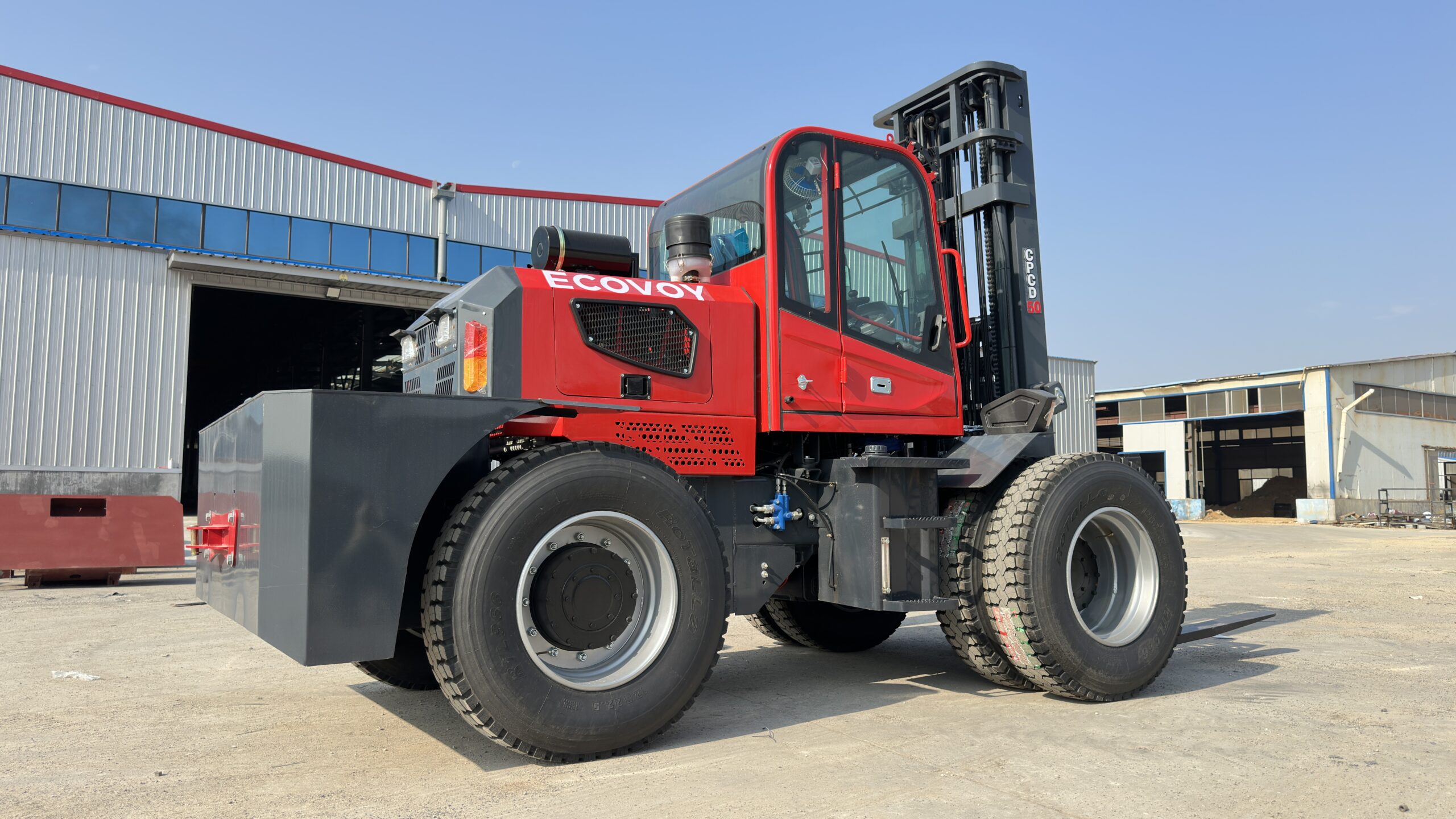 Rough Terrain Forklift(5.0Ton) - Image 4