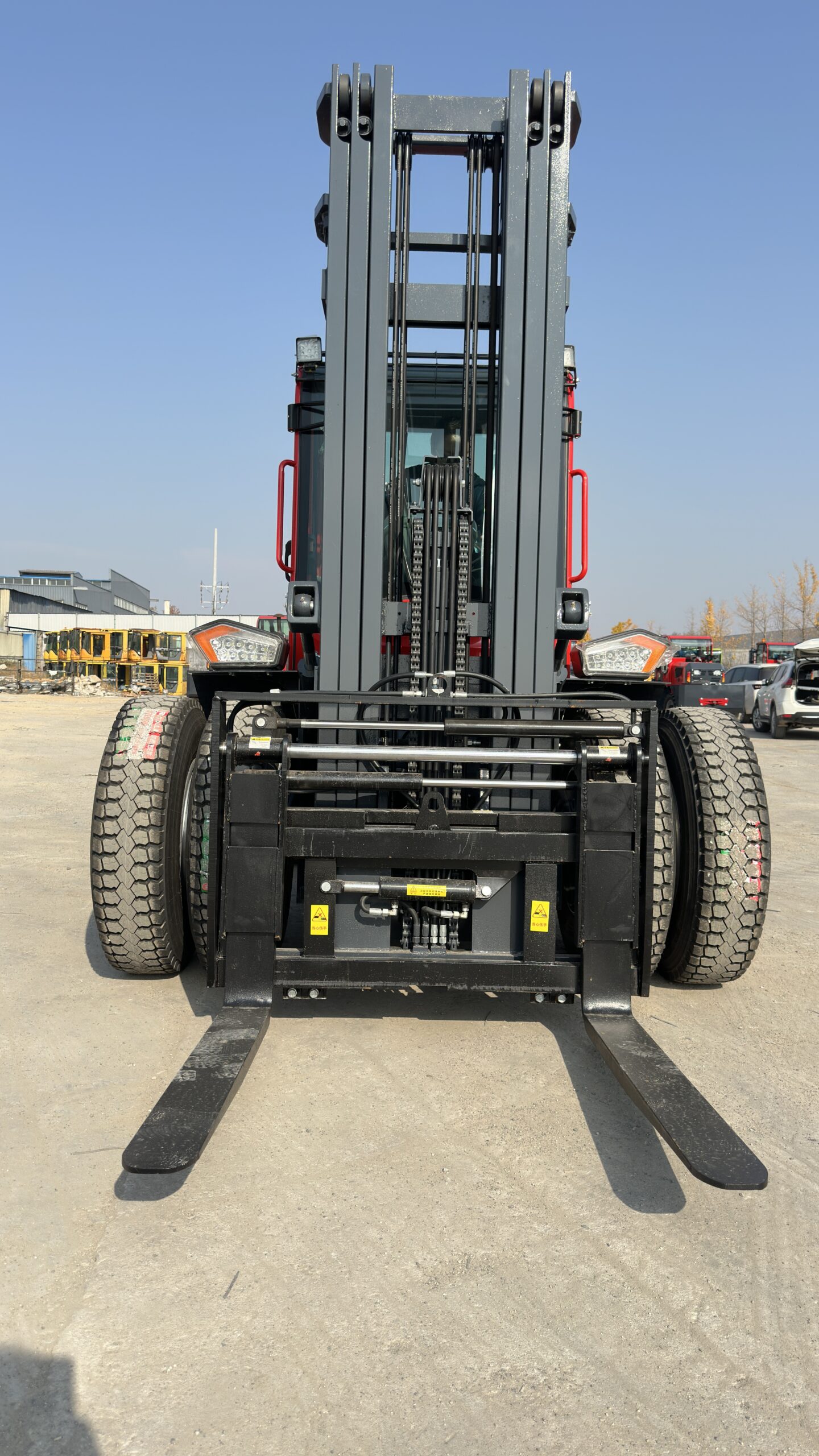 Rough Terrain Forklift(5.0Ton) - Image 5