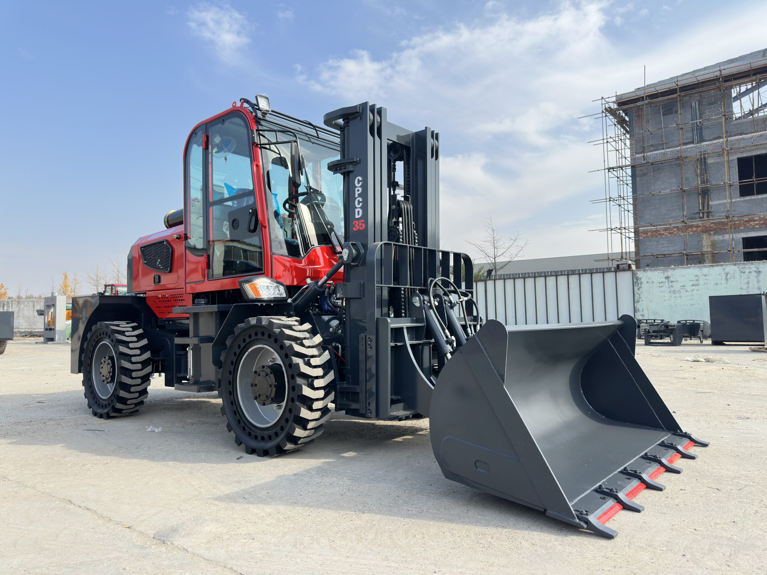 Rough Terrain Forklift(3.5Ton) - Image 6