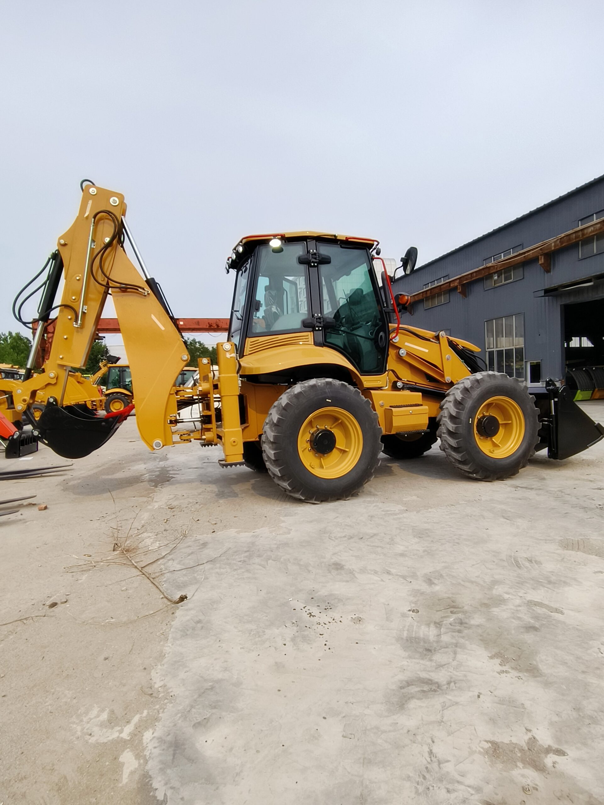 Backhoe Excavator (4CXZ) - Image 6
