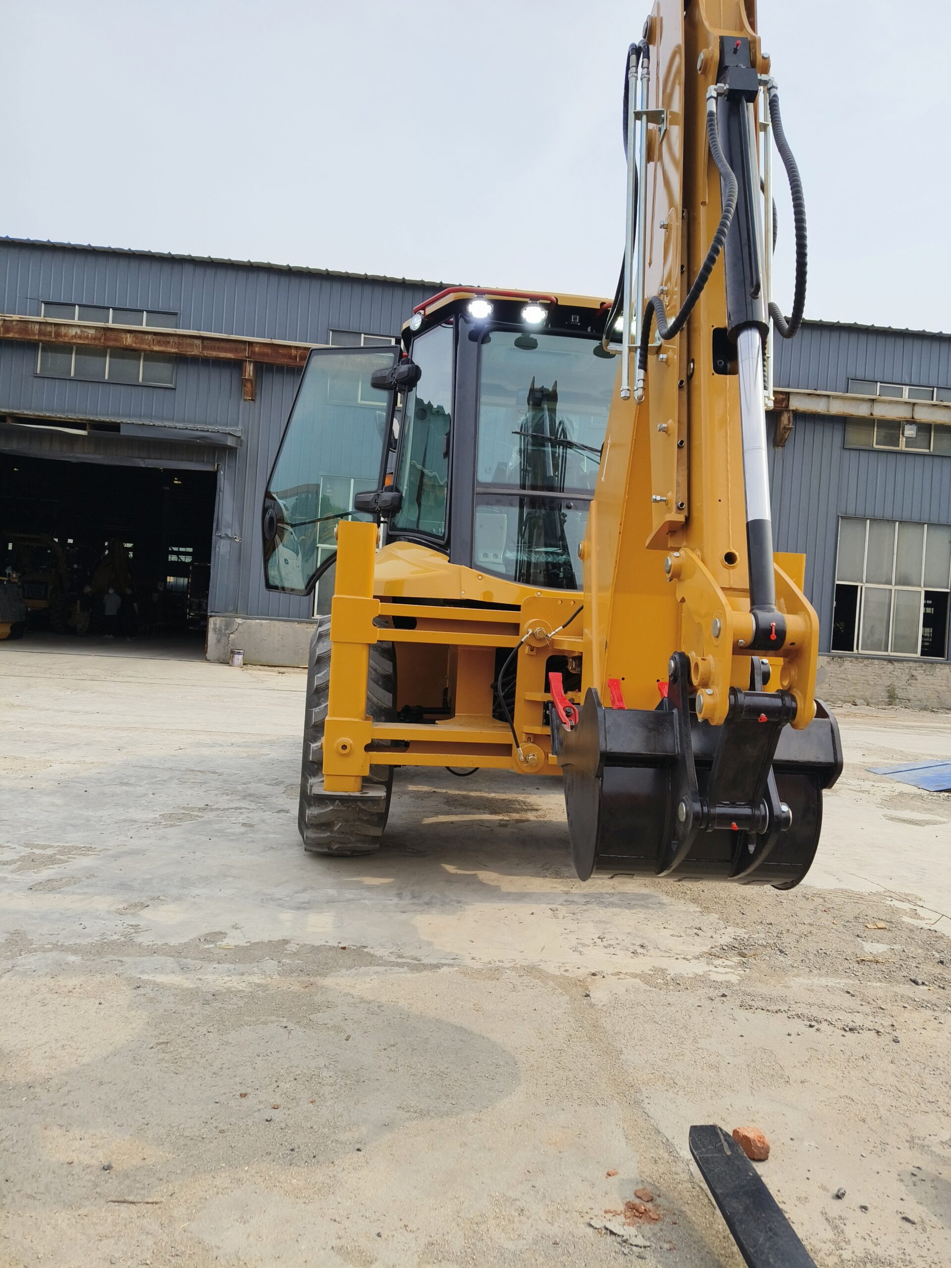 Backhoe Excavator (4CXZ) - Image 3